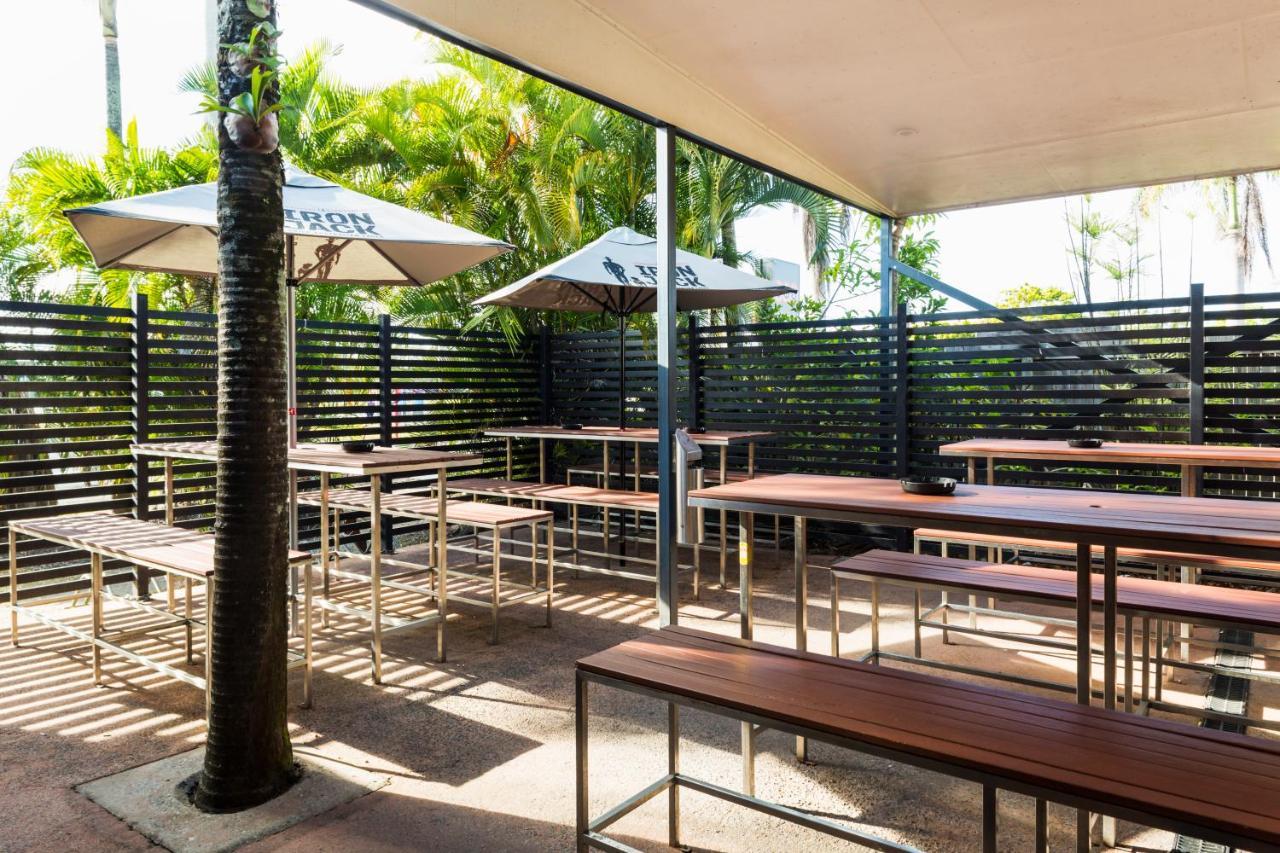 Nightcap At Edge Hill Tavern Cairns Exterior photo